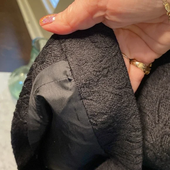 Black lined 2 piece suit - black blended jacquard. - Picture 8 of 11